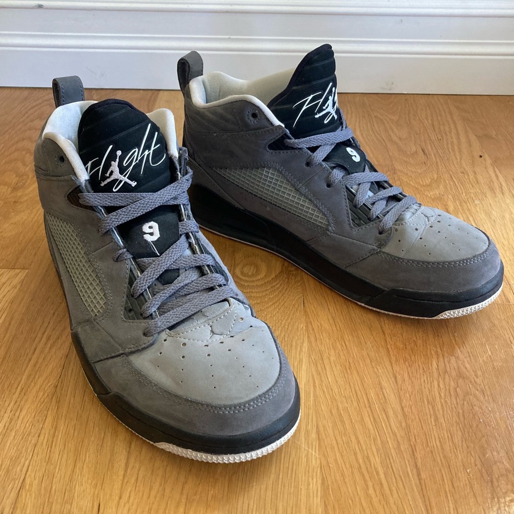 Nike Flight Sneaker